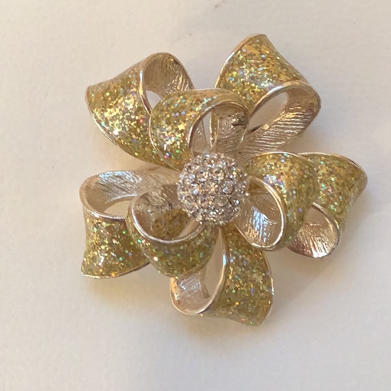 Roman Large Gold Glittery & Crystal Rhinestone Pin